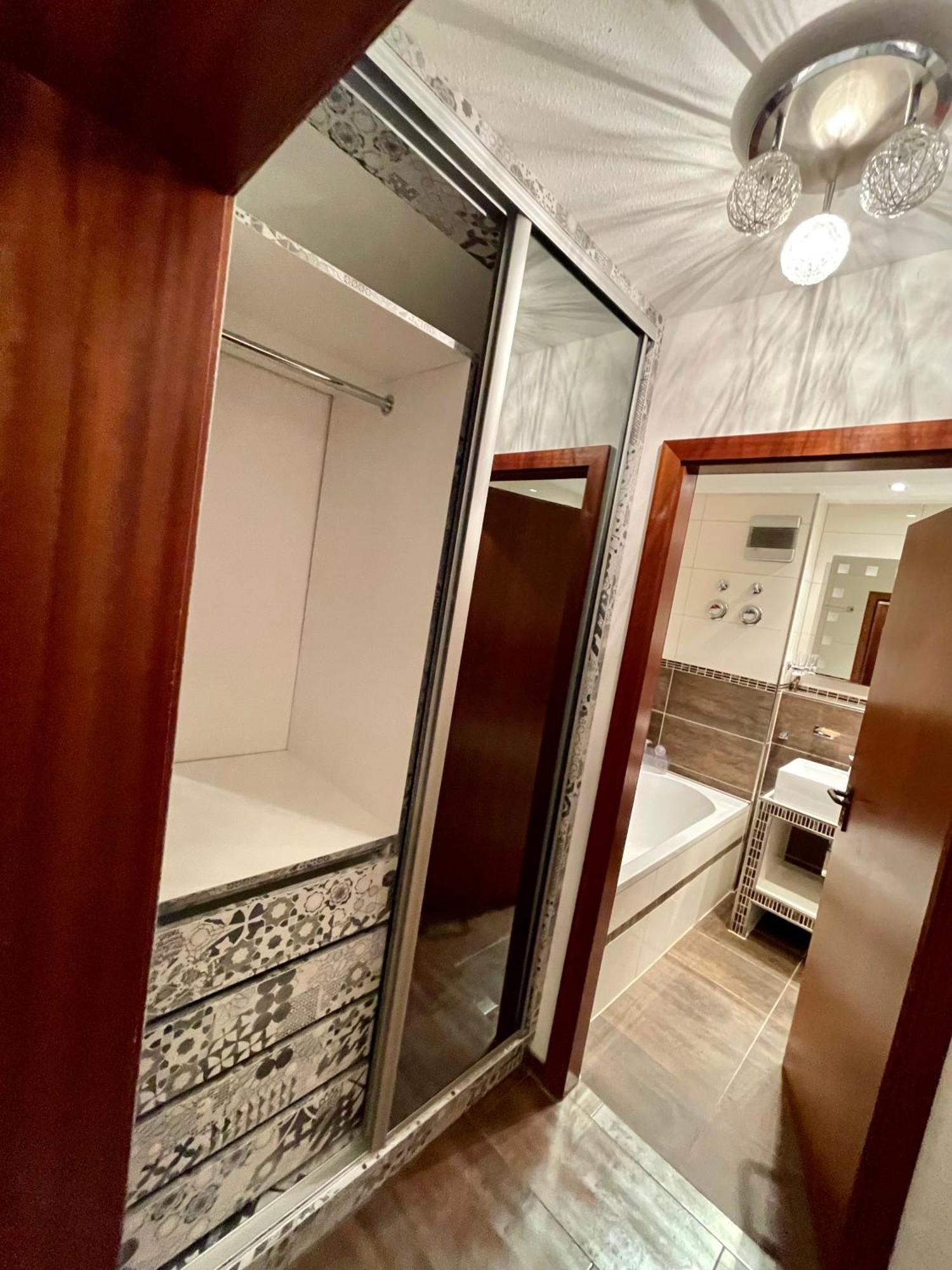 Wunderschoenes 2 Zimmer Apartment Zentrum Goldstadt Пфорцхайм Экстерьер фото